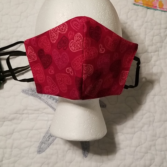 Trio of holiday facemask and free touchkey - Picture 3 of 9